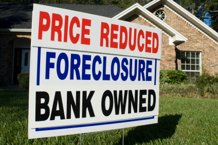 Explaining Foreclosures in Canada